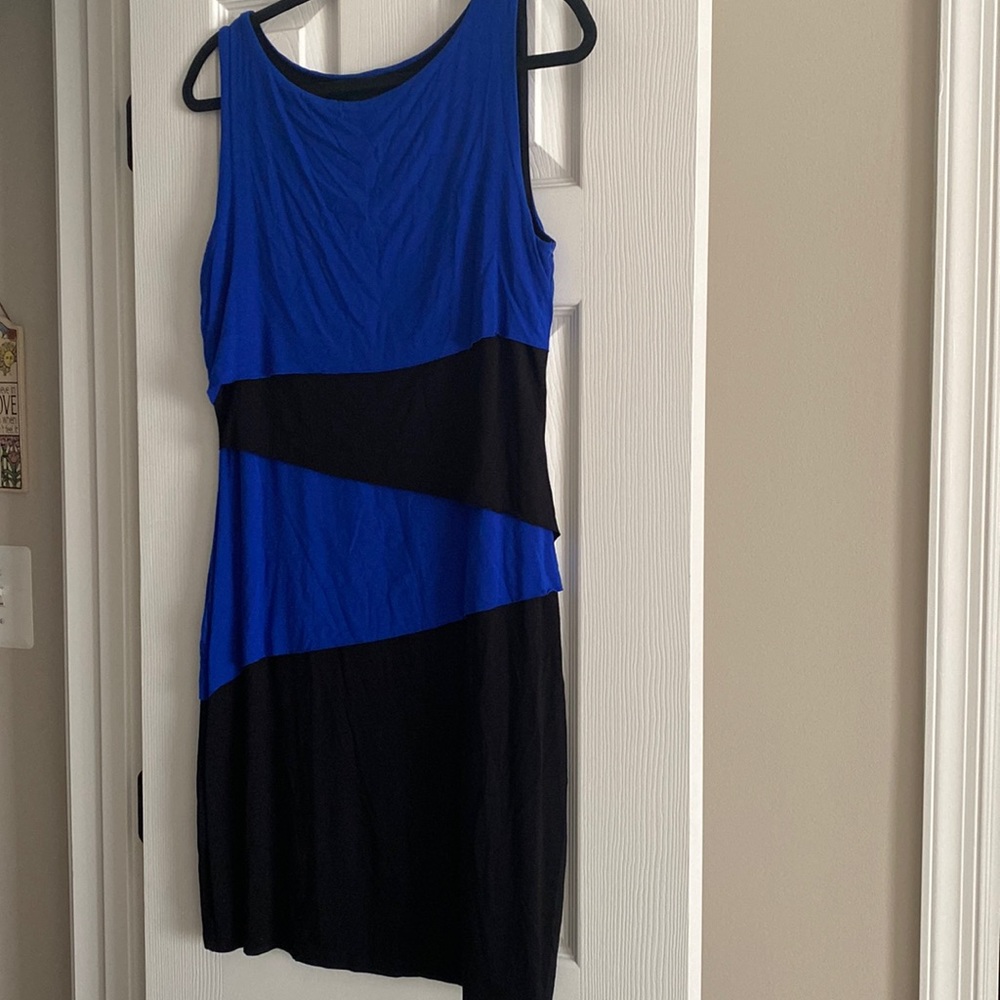 Black & royal asymmetric sleeveless knit dress, sz L